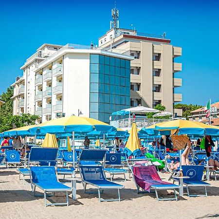 Hotel Ambasciatori Μπελάρια-Ιτζέα Μαρίνα Εξωτερικό φωτογραφία