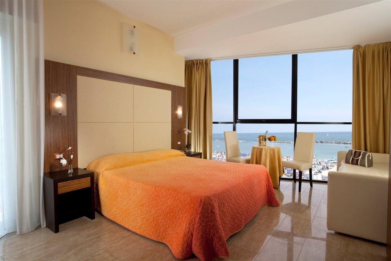 Hotel Ambasciatori Μπελάρια-Ιτζέα Μαρίνα Εξωτερικό φωτογραφία