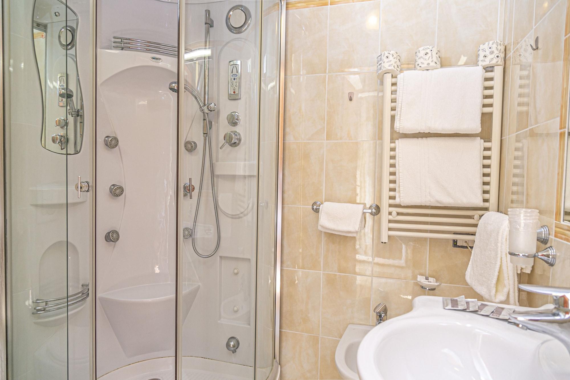 Hotel Ambasciatori Μπελάρια-Ιτζέα Μαρίνα Εξωτερικό φωτογραφία