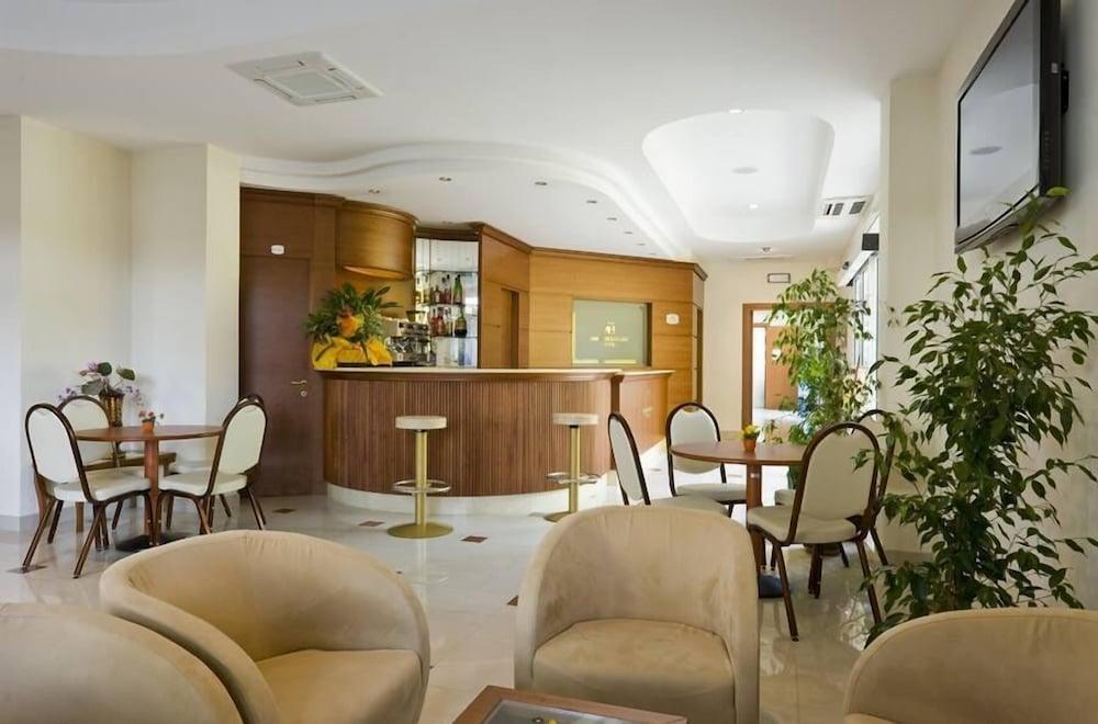 Hotel Ambasciatori Μπελάρια-Ιτζέα Μαρίνα Εξωτερικό φωτογραφία