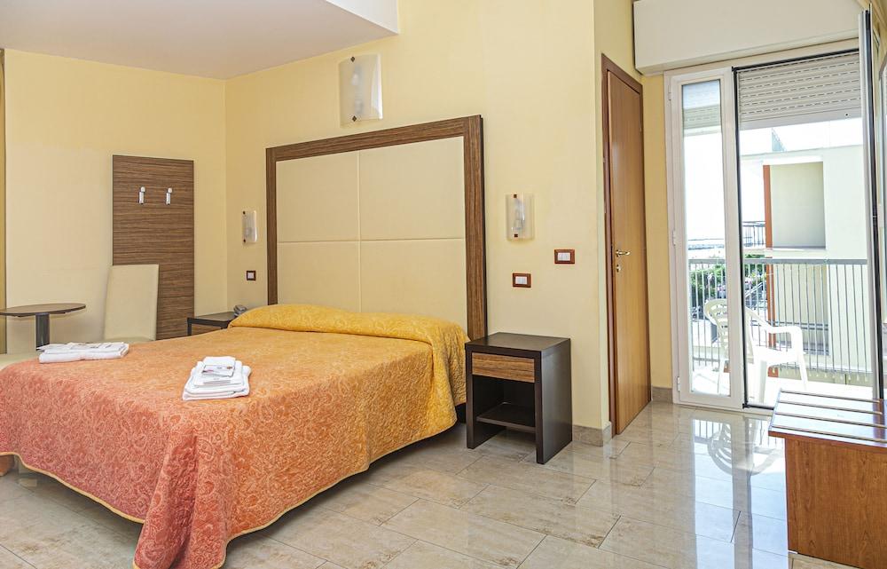 Hotel Ambasciatori Μπελάρια-Ιτζέα Μαρίνα Εξωτερικό φωτογραφία