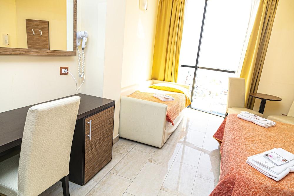 Hotel Ambasciatori Μπελάρια-Ιτζέα Μαρίνα Εξωτερικό φωτογραφία